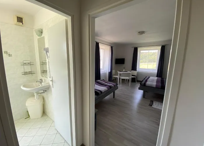 招待所 卡梅克旅馆 Kamyk nad Vltavou